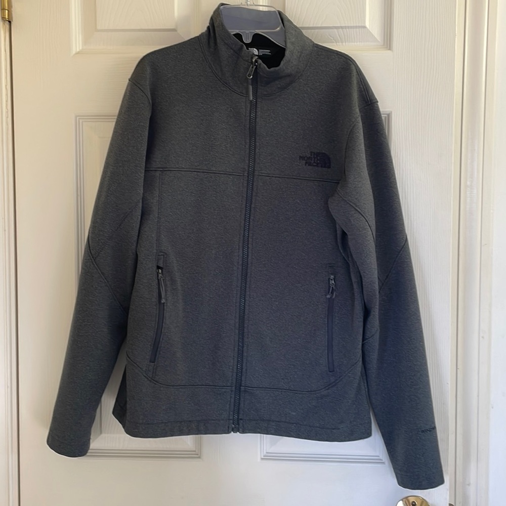 Mens North Face Jacket Size S. Very good condition. $35